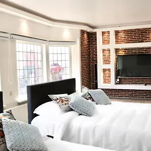 https://pension-marco.zandvoort-hotels.com